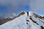 CIMA GREM (2049 m) con neve novembrina e al BIVACCO TELINI (1647 m) il 20 novembre 2017 - FOTOGALLERY